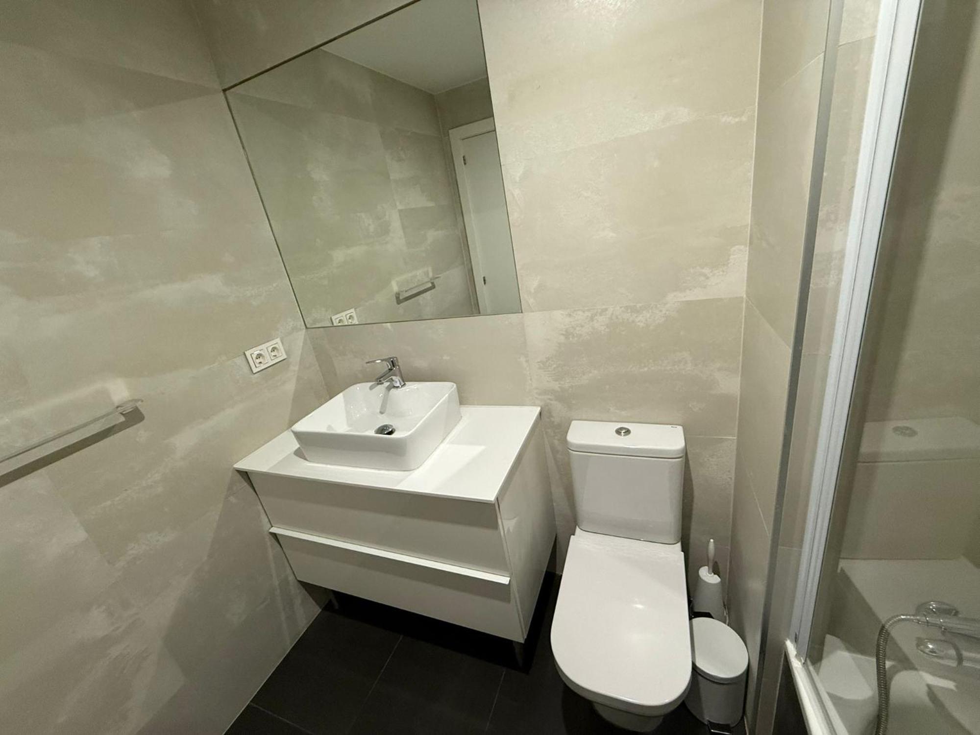 To Room Madrid Castellana Екстериор снимка