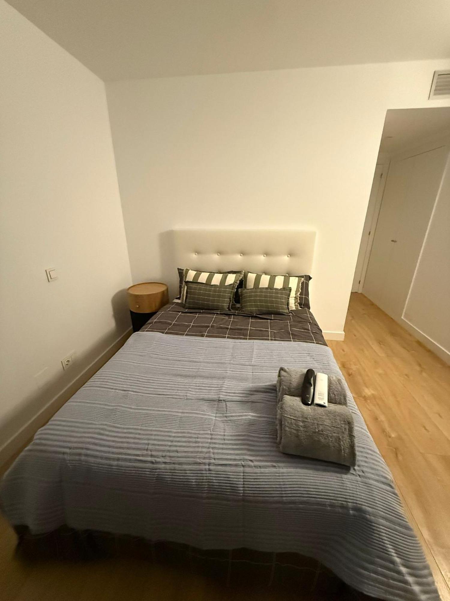 To Room Madrid Castellana Екстериор снимка